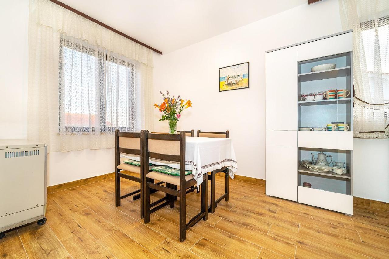 Apartments Jurina 2 Krk Town Esterno foto