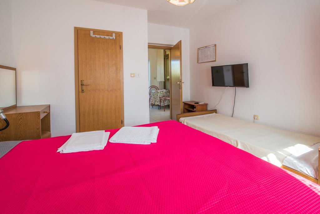 Apartments Jurina 2 Krk Town Esterno foto