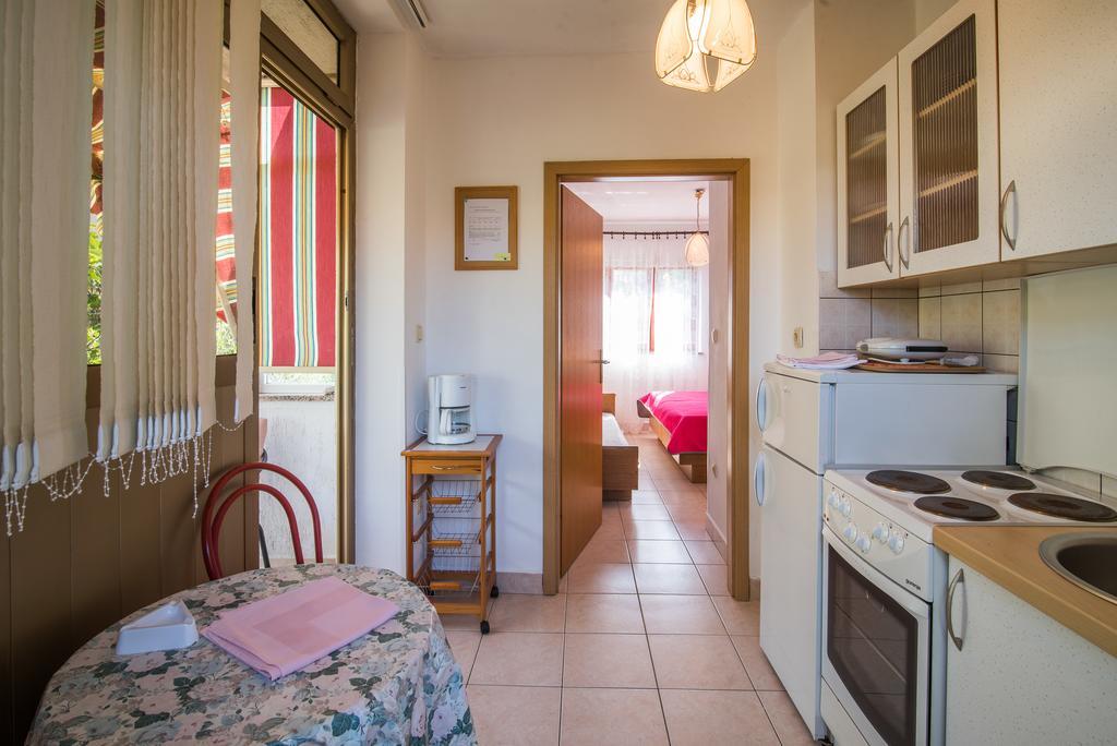 Apartments Jurina 2 Krk Town Esterno foto